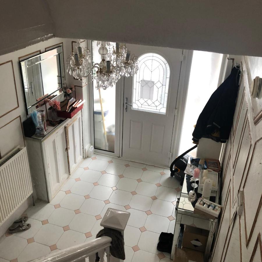 Double Bedroom Manchester Exterior photo